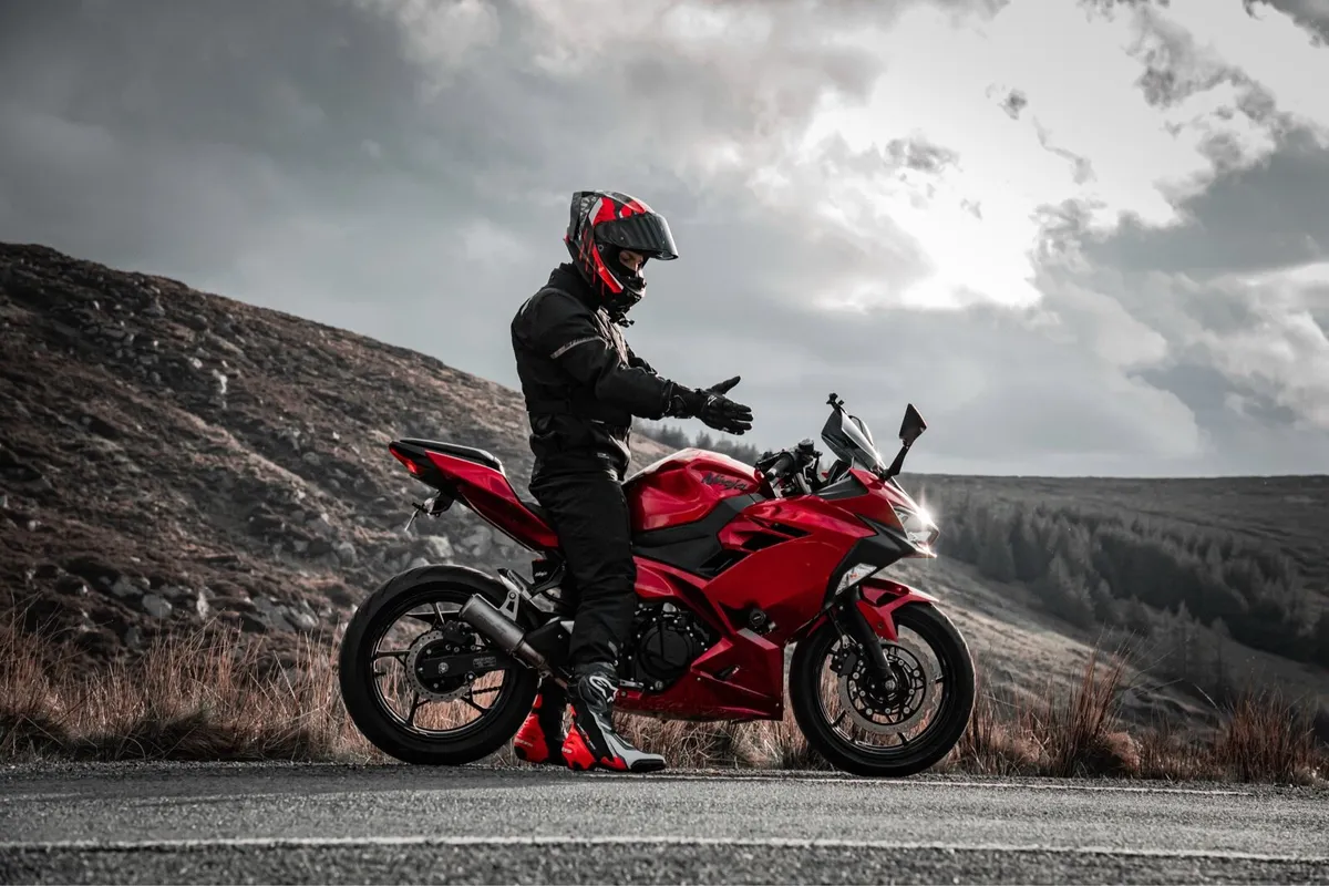 2019 Kawasaki Ninja 400 - Image 4