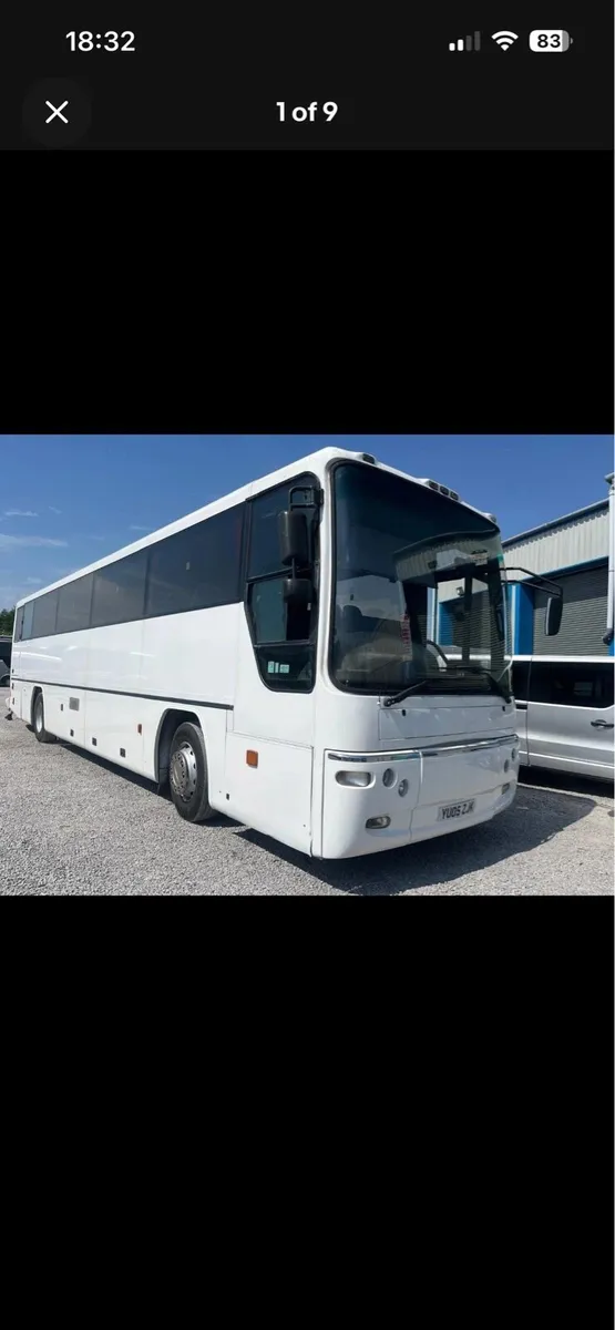 2005 PLAXTON PROFILE DENNIS JAVELIN 70 SEAT COACH - Image 1