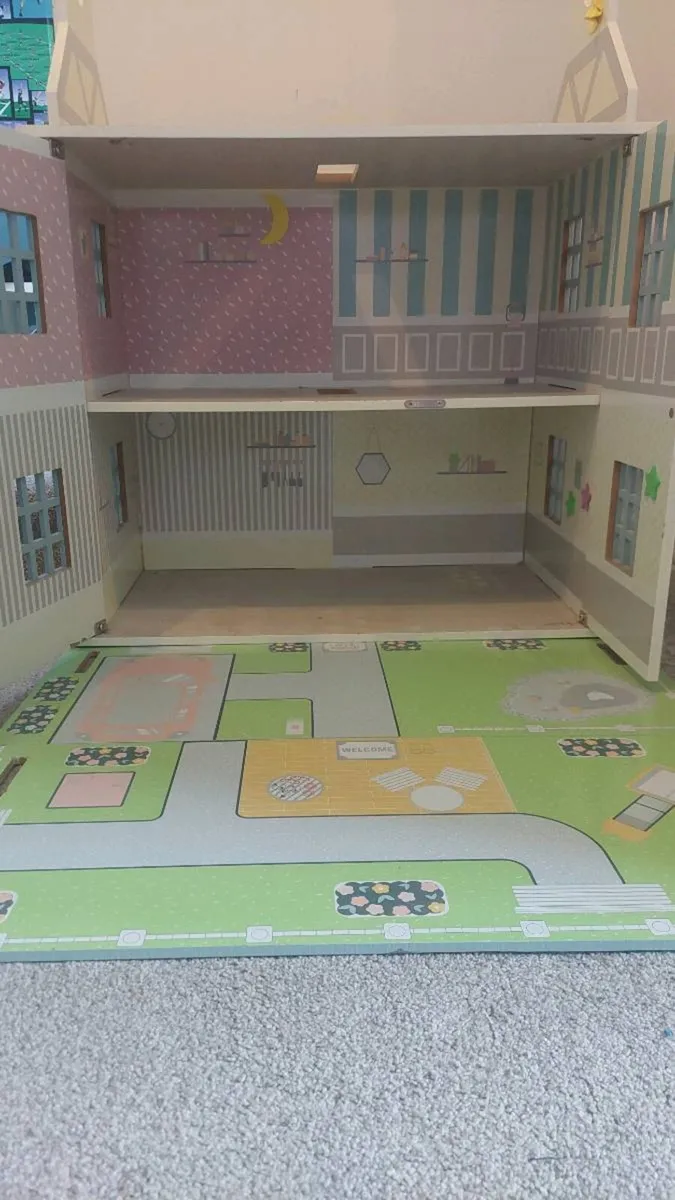 Toy dolls house - Image 3
