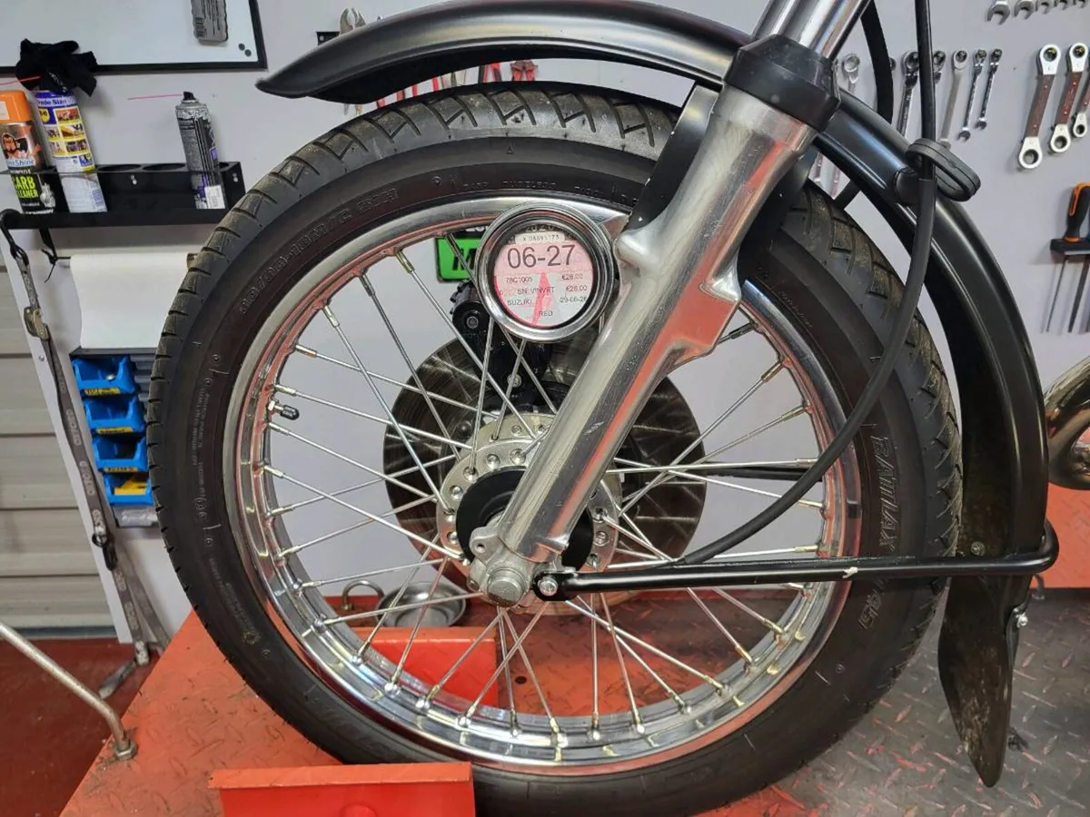 1978 Suzuki GT 250 B - Image 2