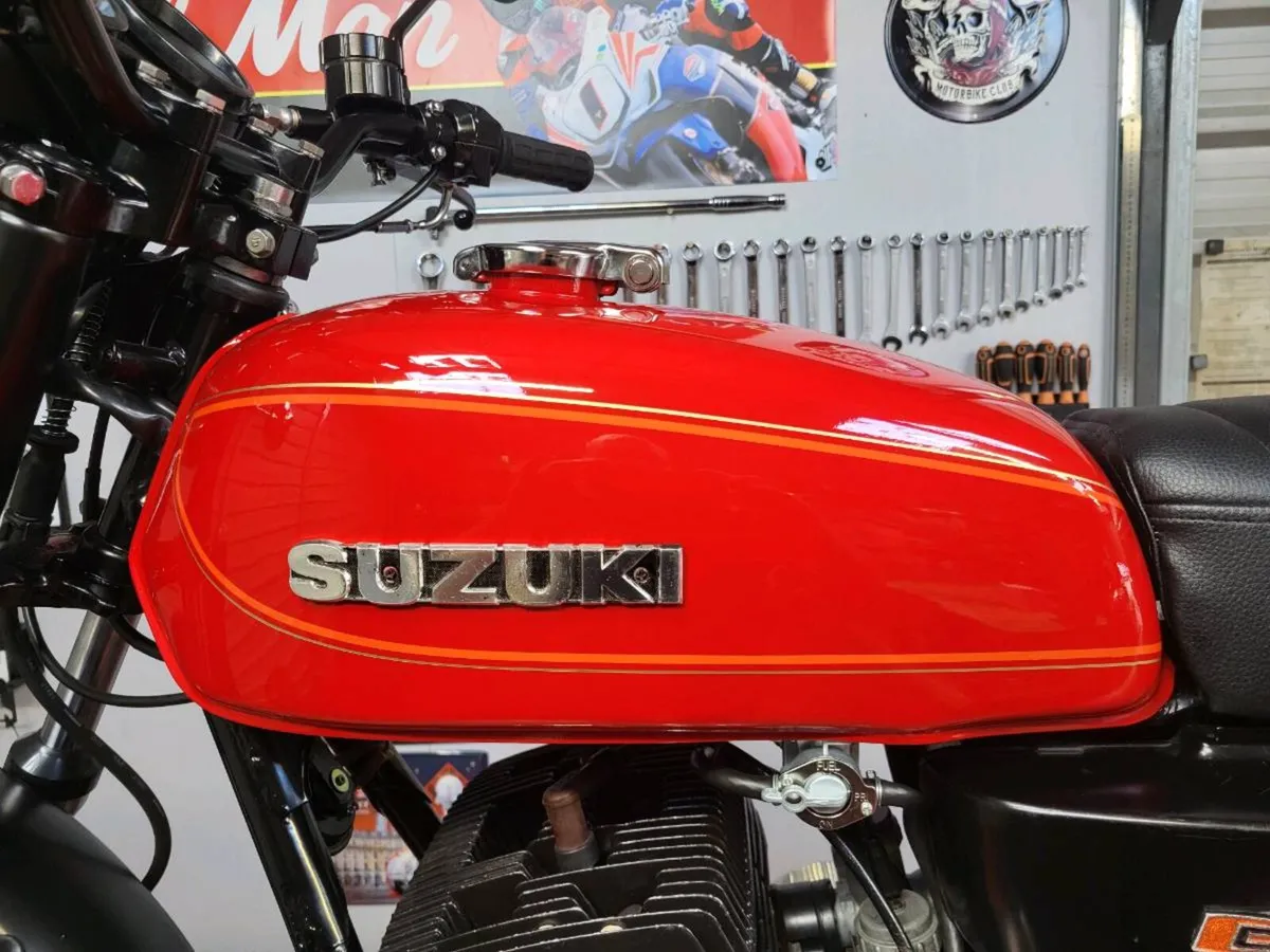 1978 Suzuki GT 250 B - Image 4