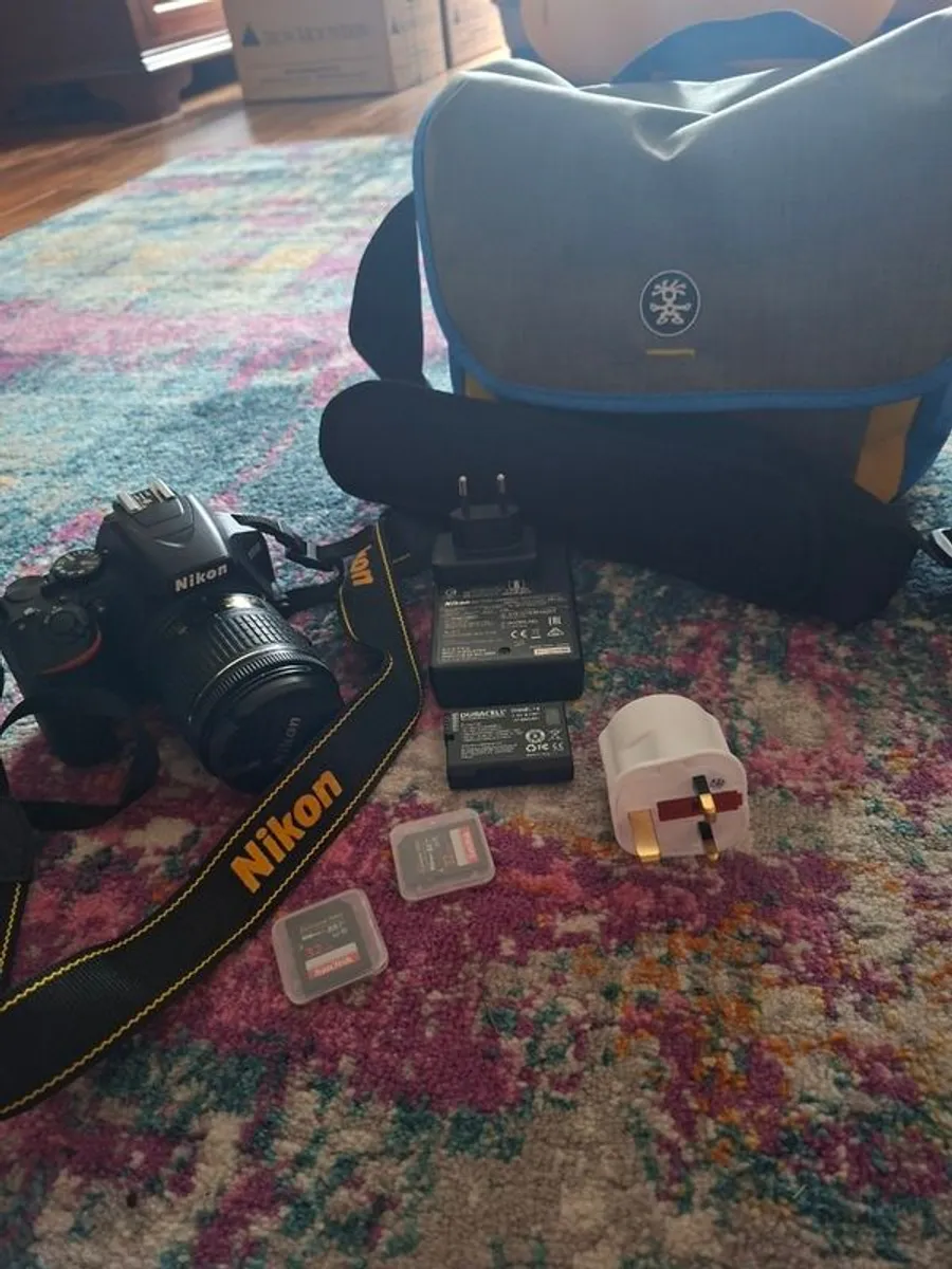 Nikon D3500 plus accessories - Image 1