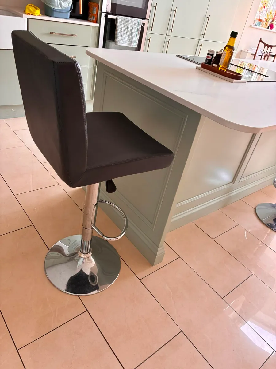 Adjustable Kitchen Island Bar Chairs - Image 3