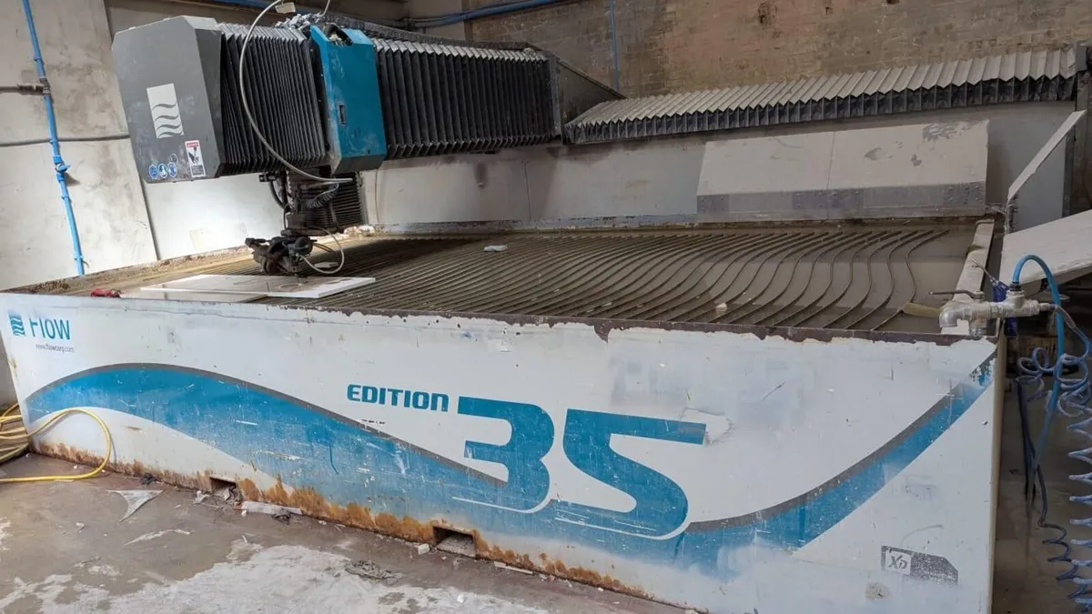 Flow Waterjet Cutting System - Image 3