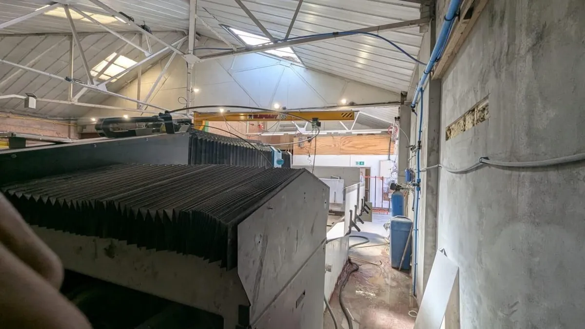 Flow Waterjet Cutting System - Image 4