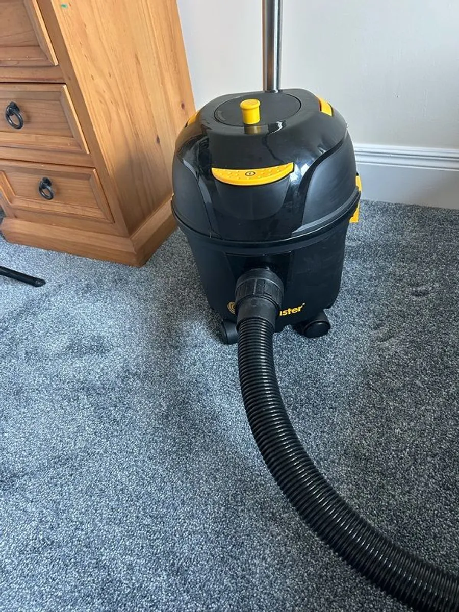 Industry quality Vac Master Hoover. - Image 3