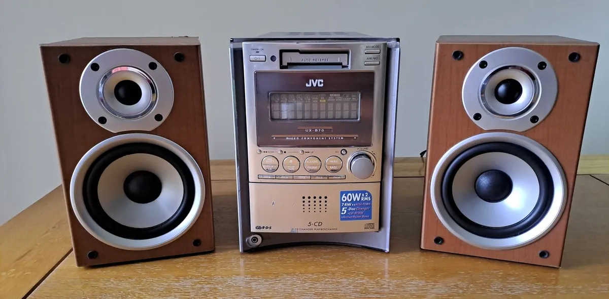 JVC HiFi system - Image 1