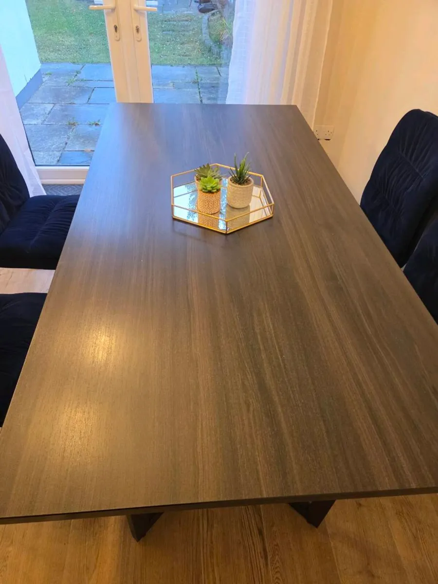 Dining table and chairs - Image 2