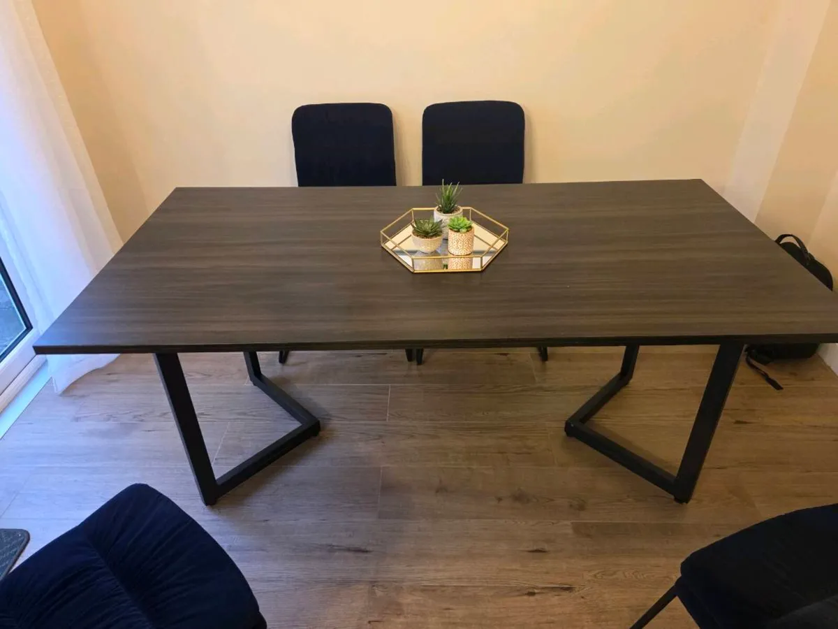 Dining table and chairs - Image 4