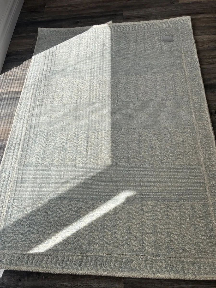 Brand New with Tags 100 % Wool Rug - Image 4