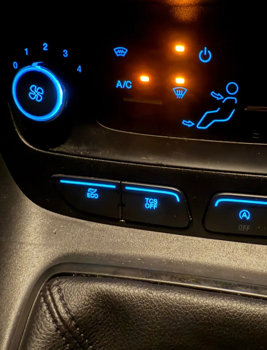 2022  Ford Transit Connect LWB  Stunning Condition - Image 2