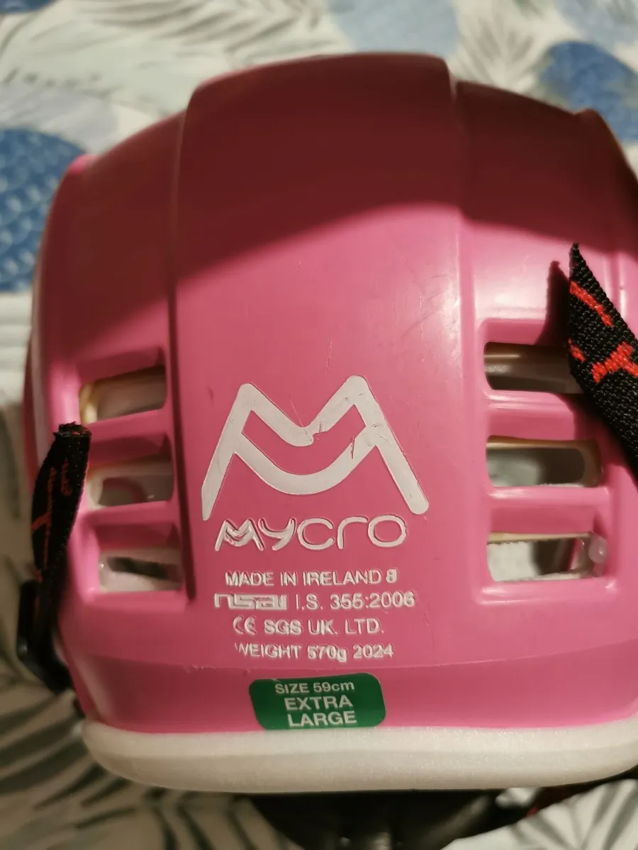 Hurling / Camogie Helmet - Image 1