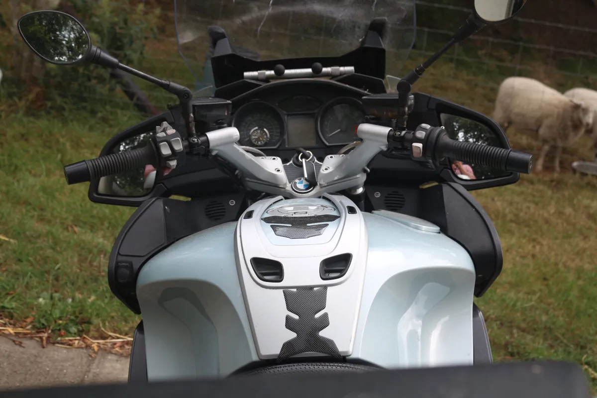 2011 BMW R1200 RT - Image 4