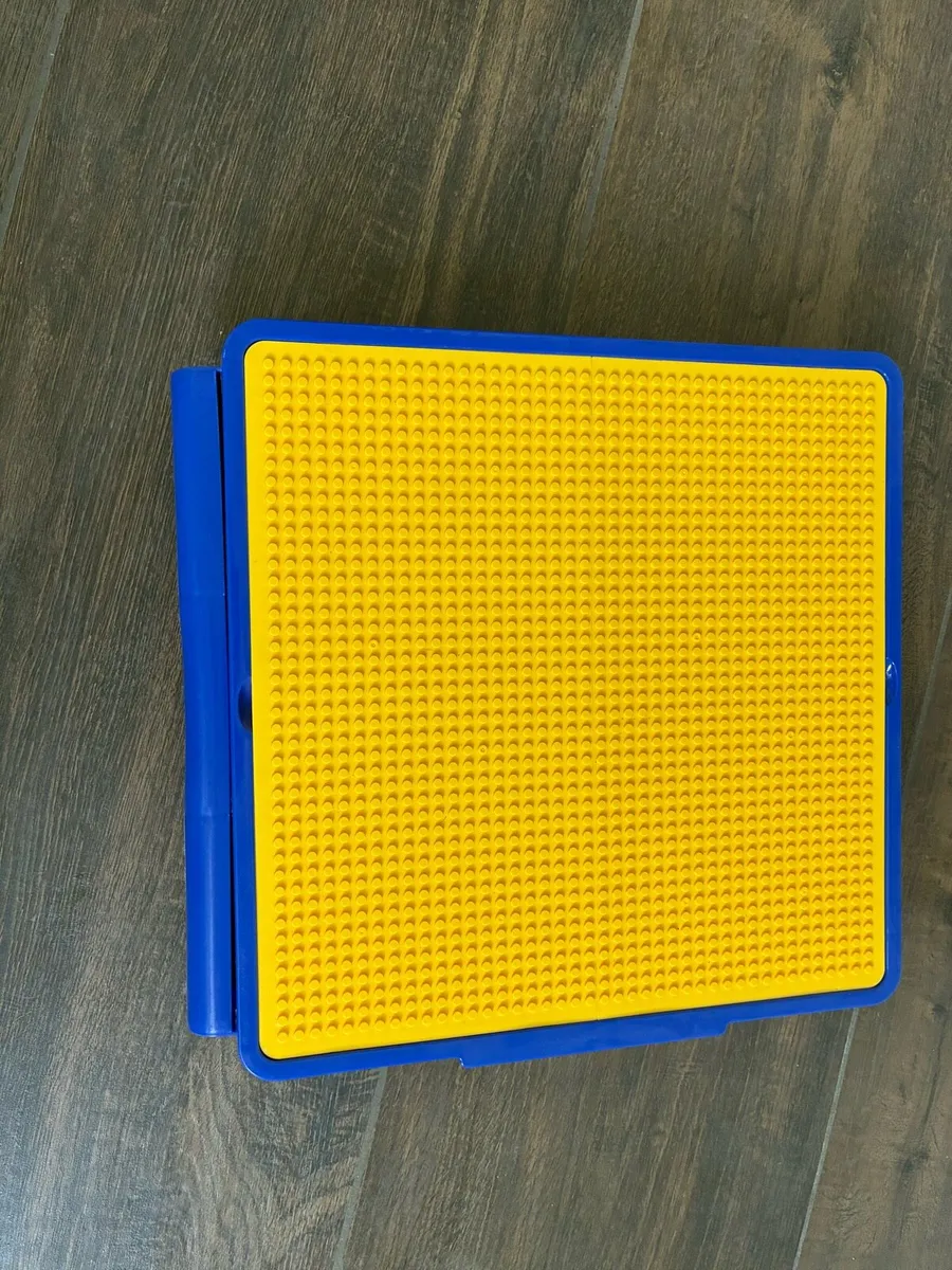 Lego and lego table - Image 3