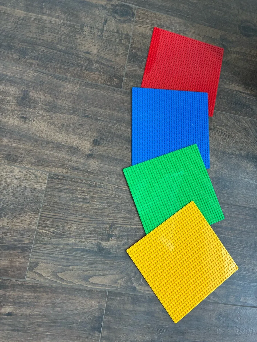 Lego and lego table - Image 4