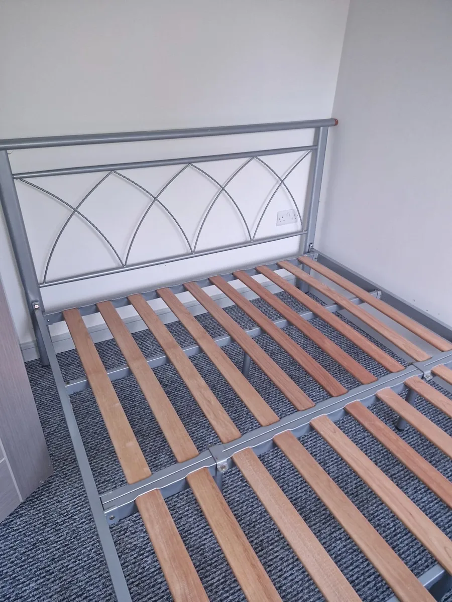 FOR SALE 5' Beds - Image 2