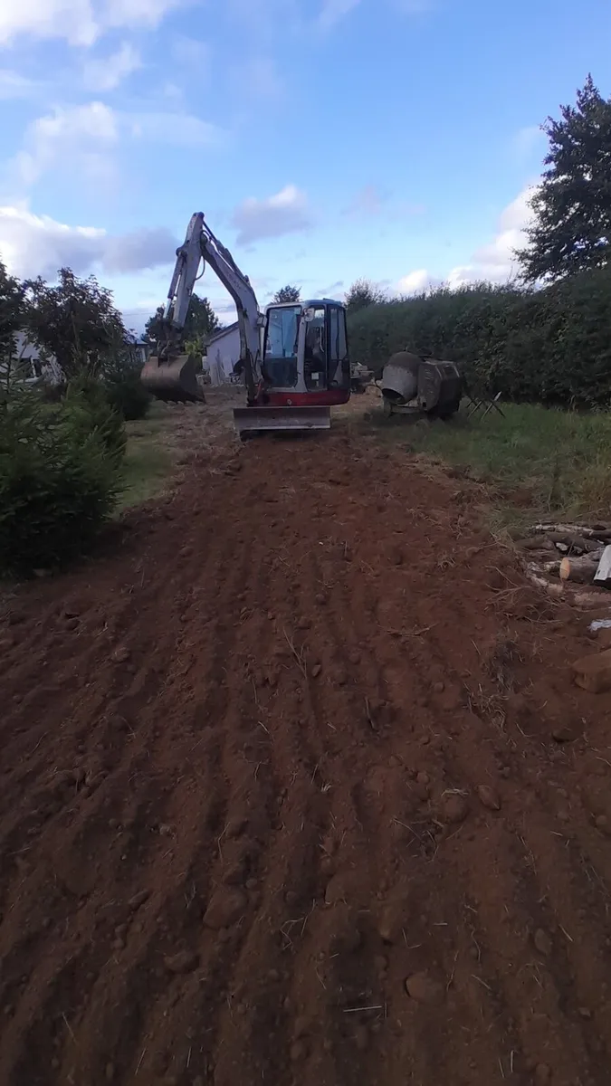 Mini digger and driver hire - Image 1