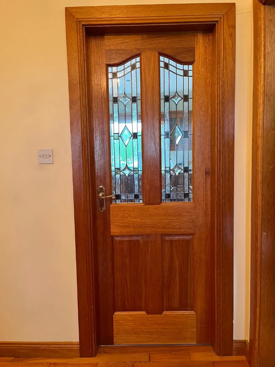 9 Plain Mahogany doors + 3 glass panels - Image 3