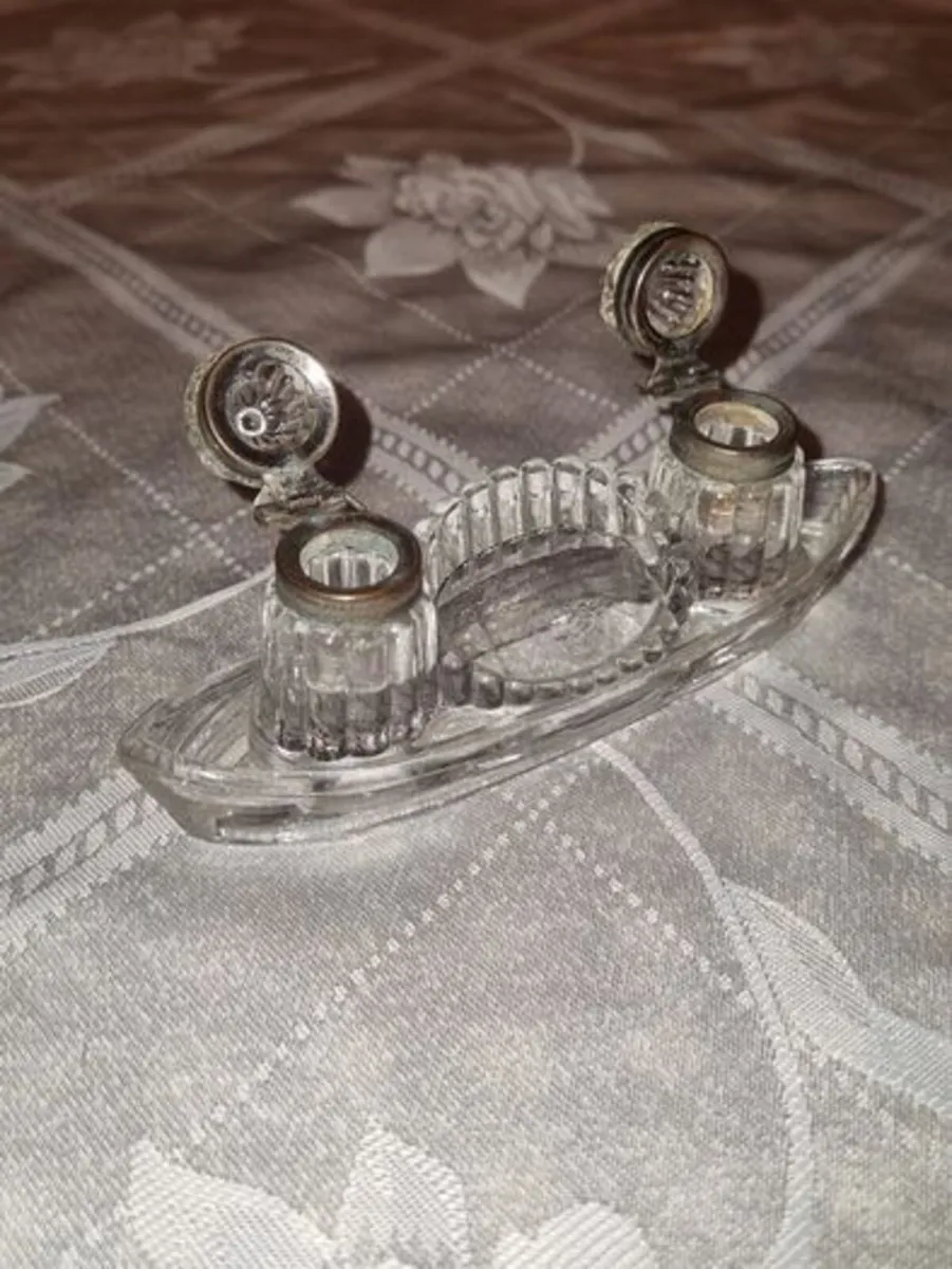 Antique Glass Double inkwell in boat form - Image 3