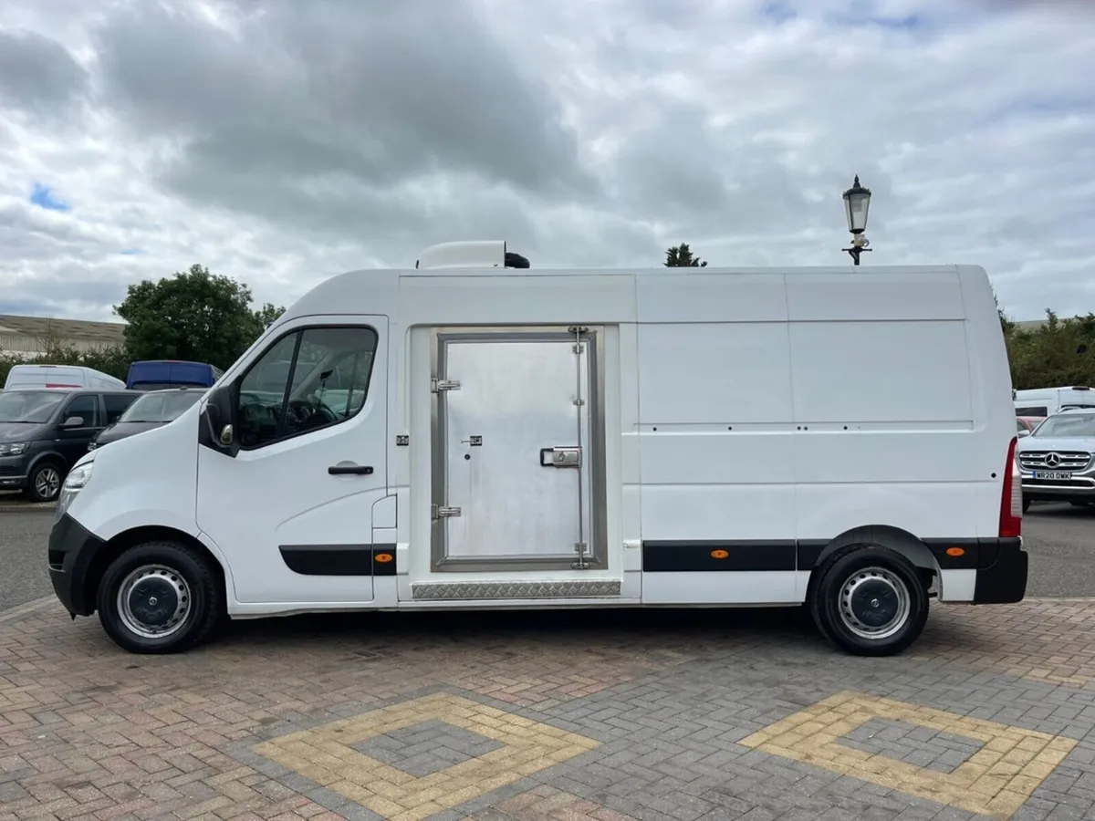 2018 Nissan NV400 Refrigerated Van - Image 1