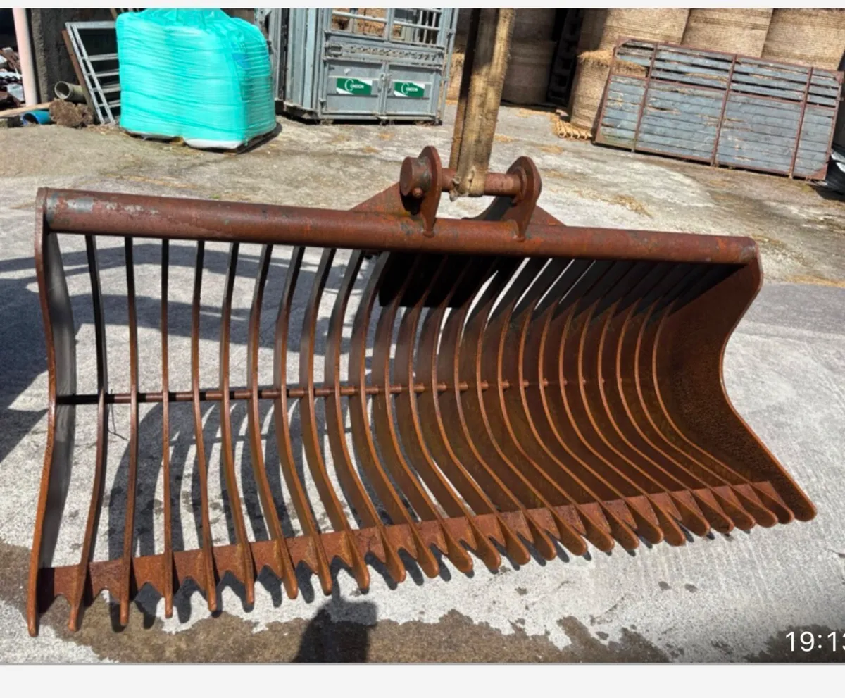 Digger bucket - Image 1
