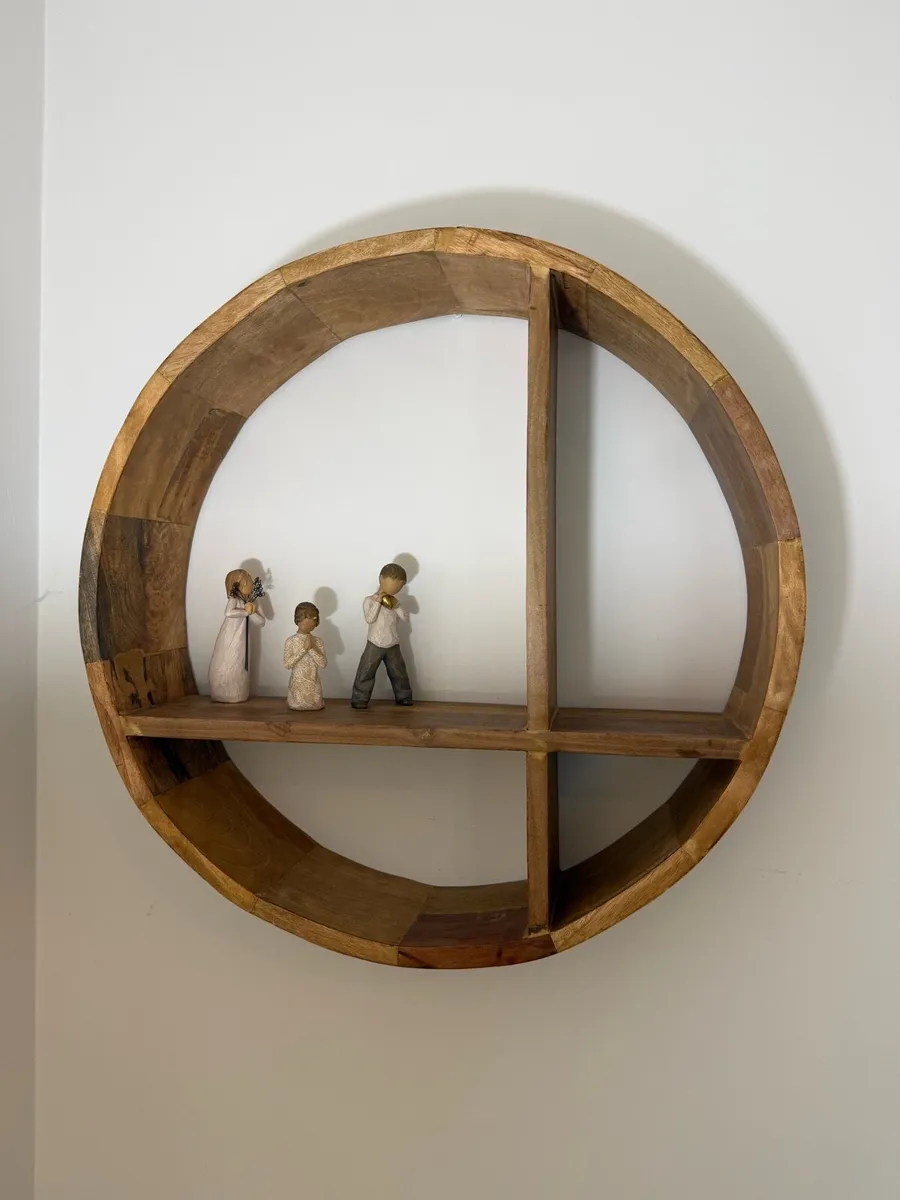 Round Wooden Wall Display Shelf - Image 1