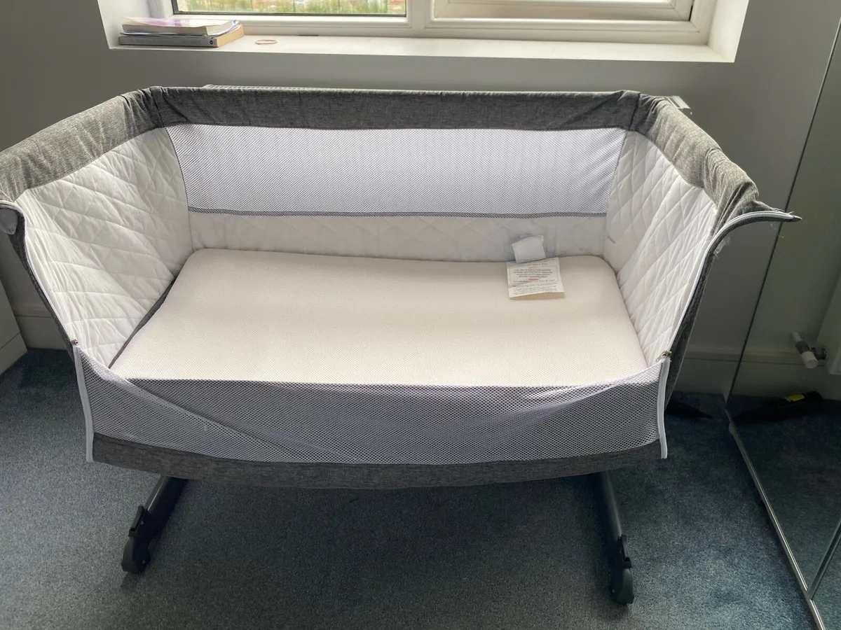 Baby cot - Image 3