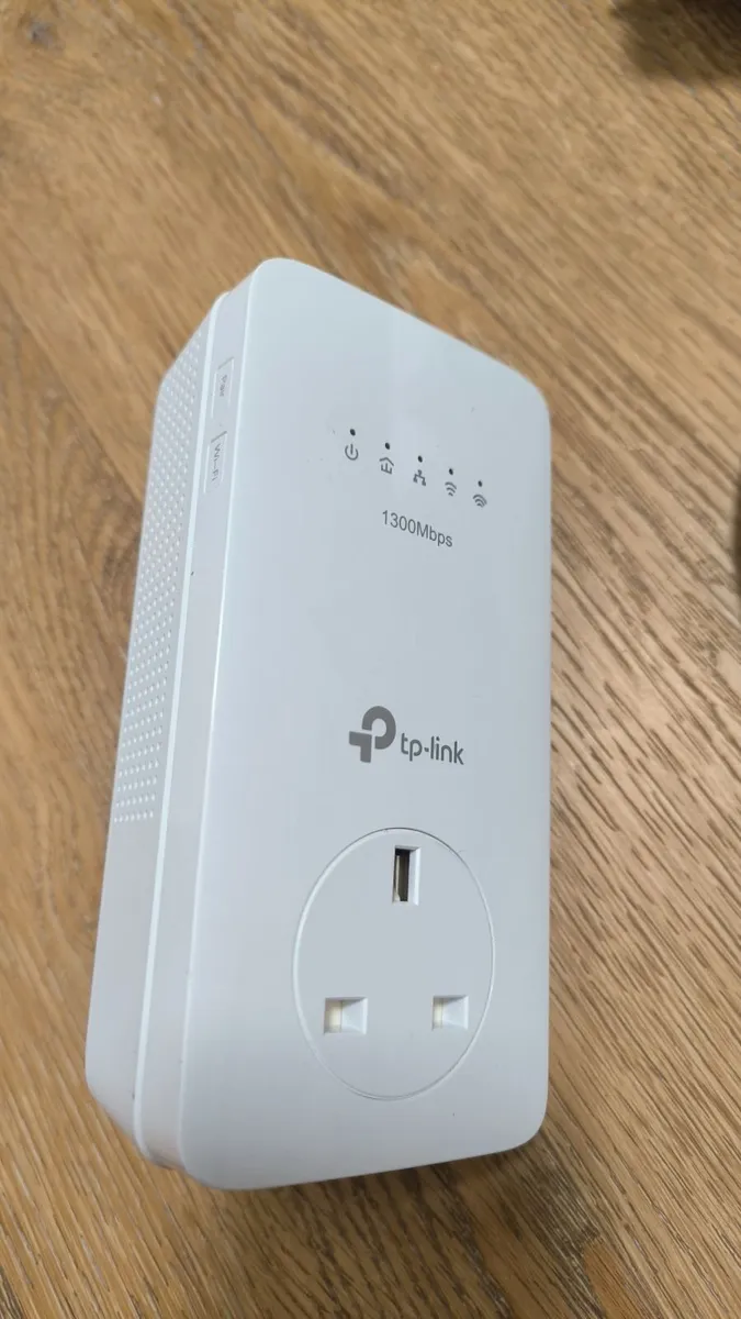 TP-Link Powerline Network Bundle (AV1300 Wi-Fi & 4 - Image 2