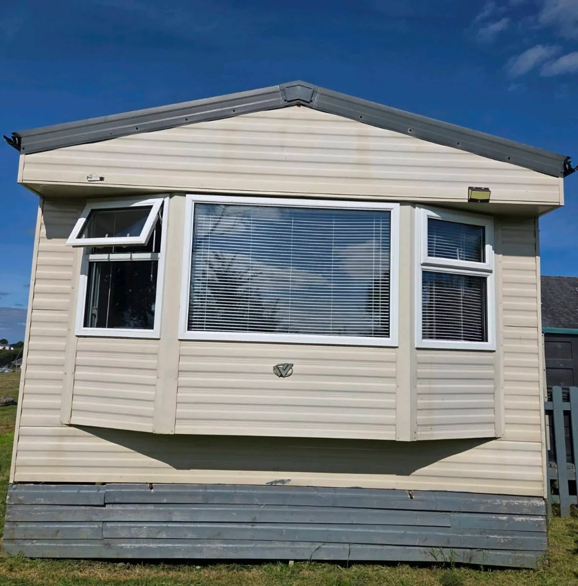 2 Bed Willerby Mobile Home - Image 1