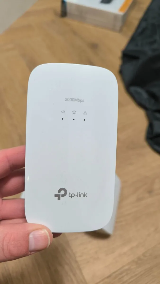 TP-Link Powerline Network Bundle (AV1300 Wi-Fi & 4 - Image 4