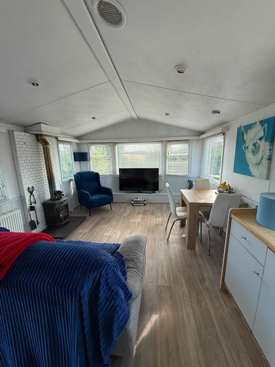 2 Bed Willerby Mobile Home - Image 3