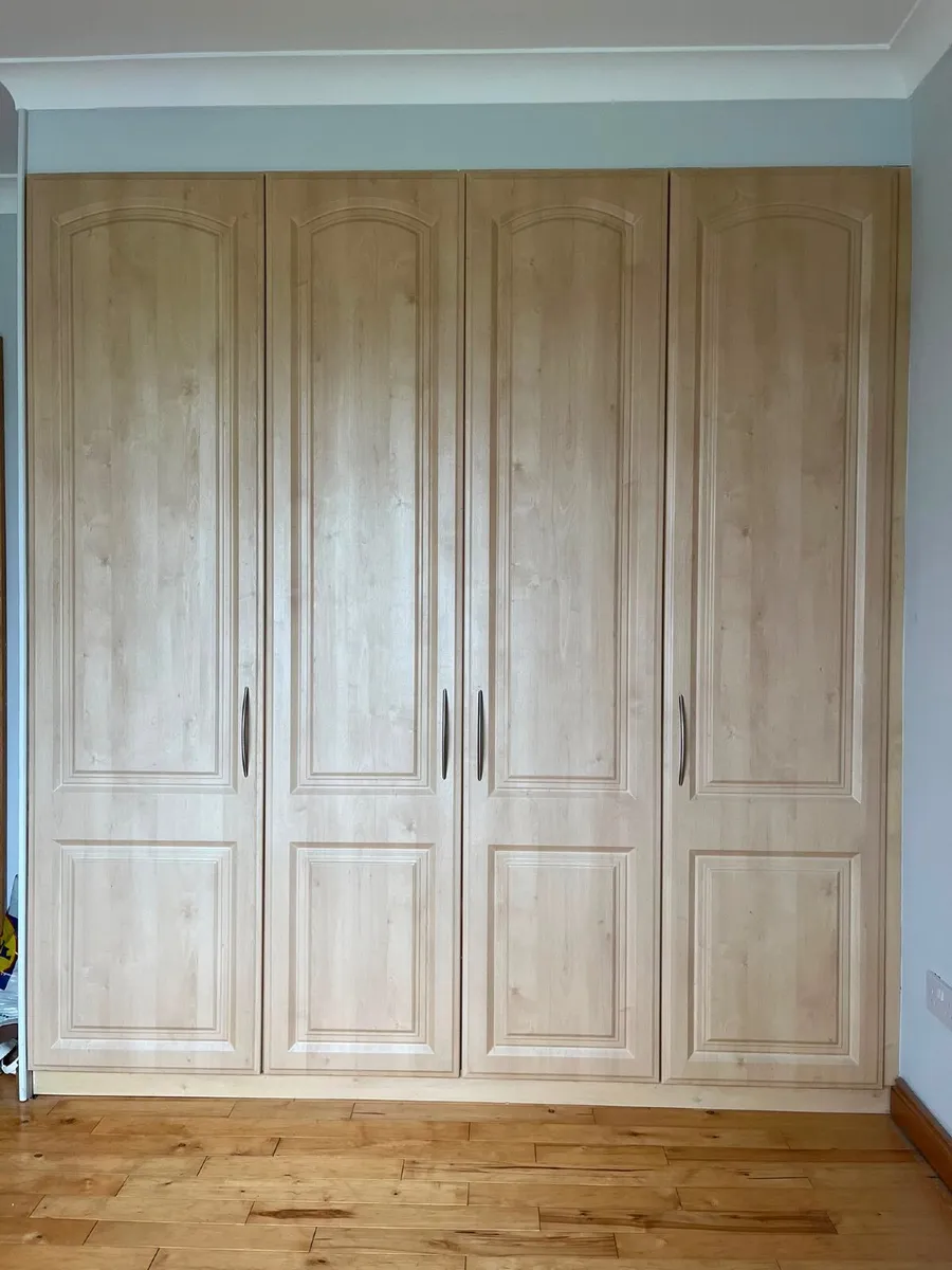 3 sets up built in wardrobes - Image 3