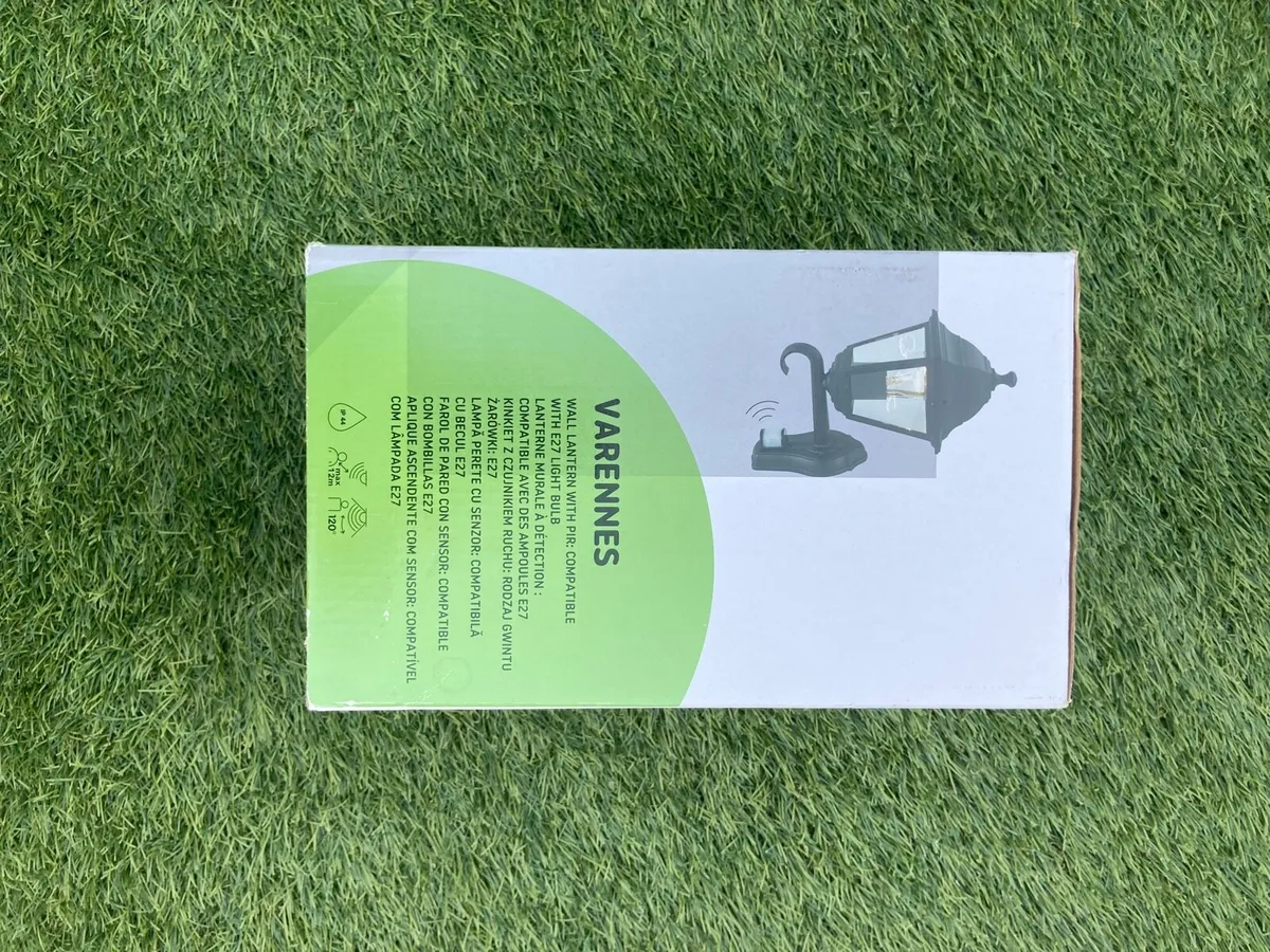 Wall light with sensor - Image 4
