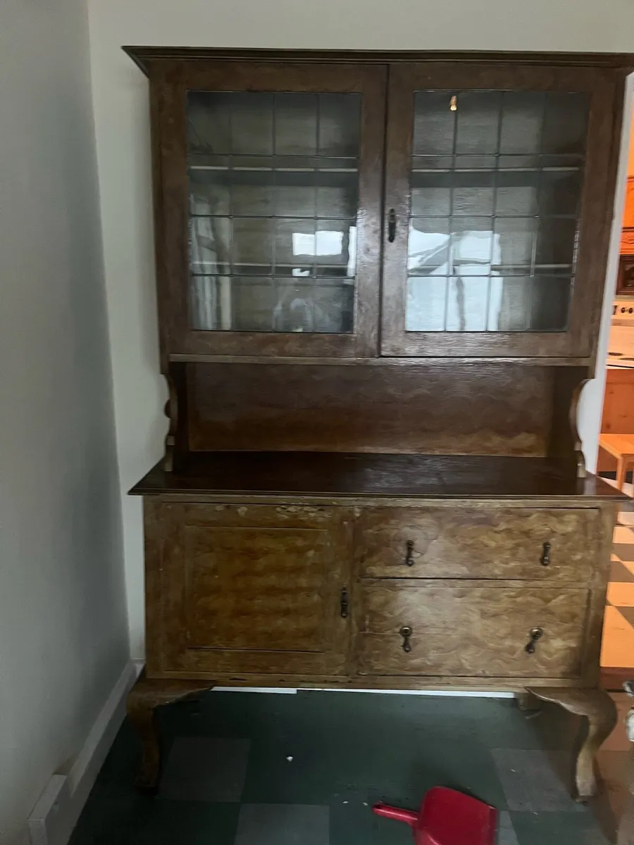 Dresser - Image 1