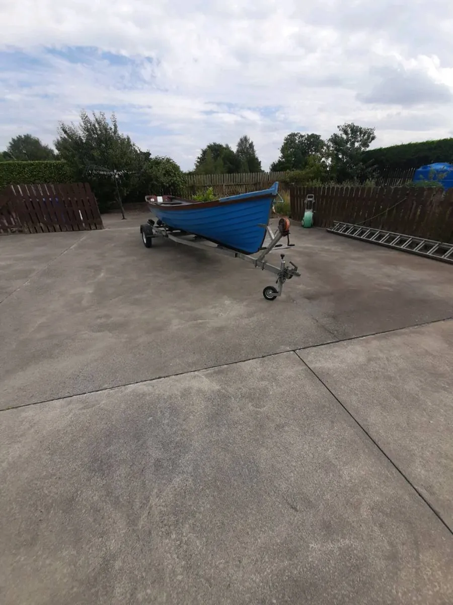 Corrib 19ft fiberglass lake boat - Image 4