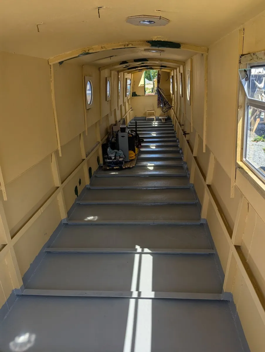Narrowboat / Barge - Image 4