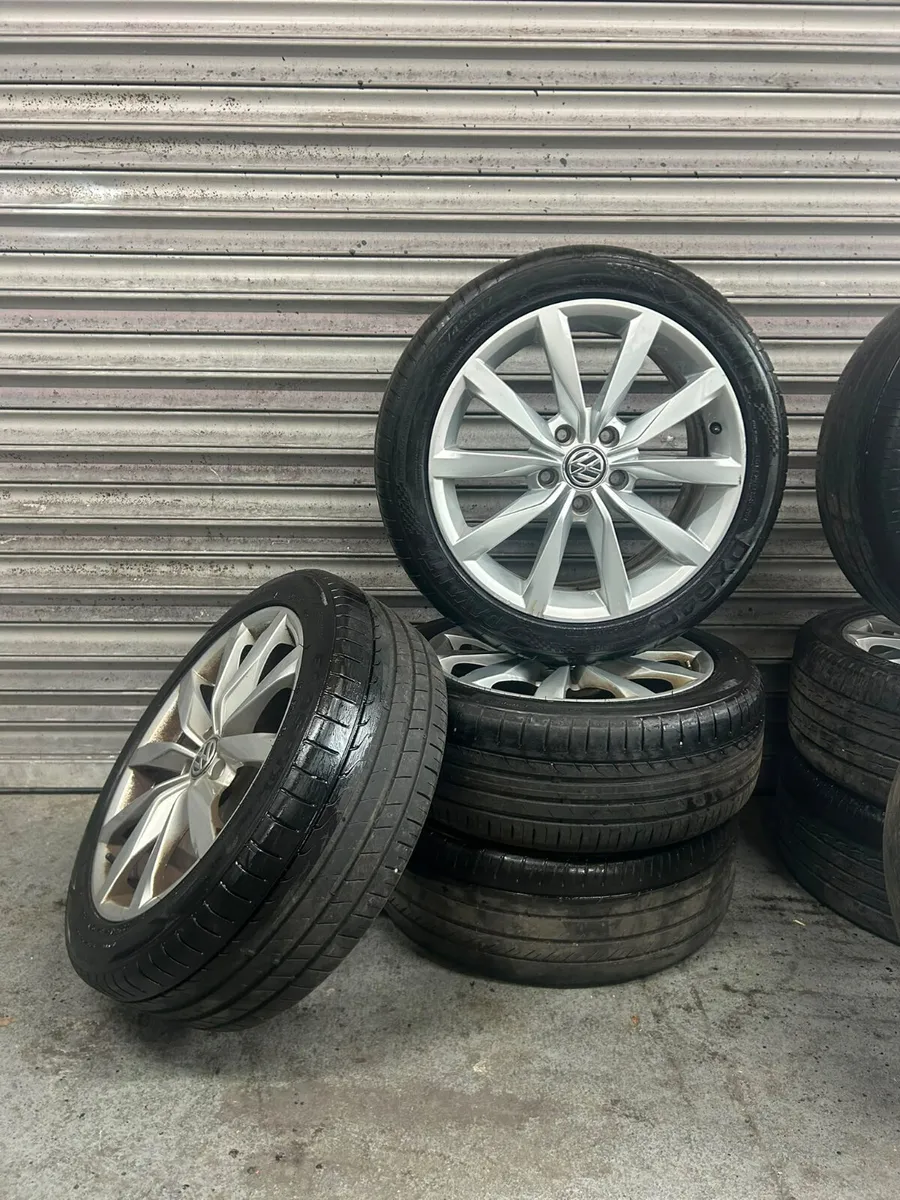 Volkswagen Golf 17” Highline Alloys - Image 1