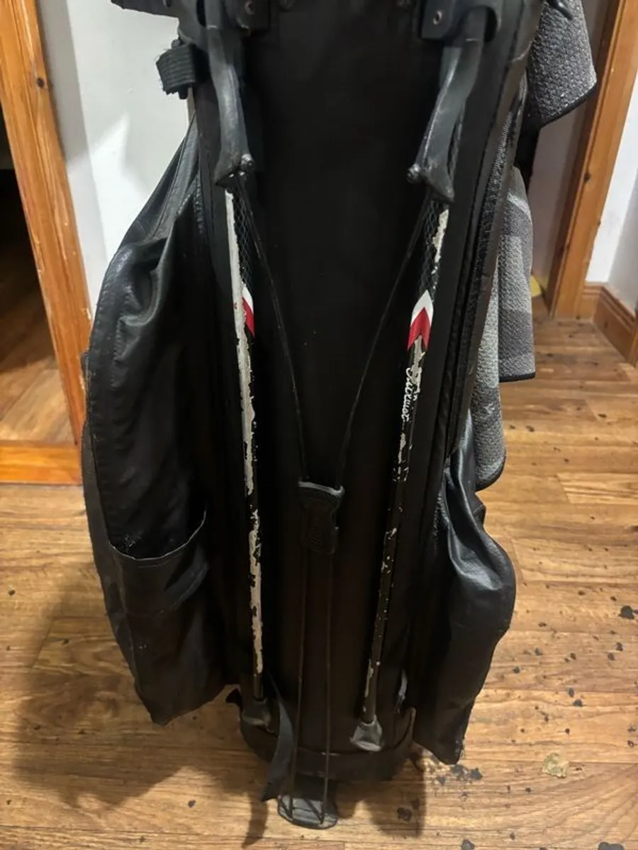 Titleist Carry Bag - Image 2
