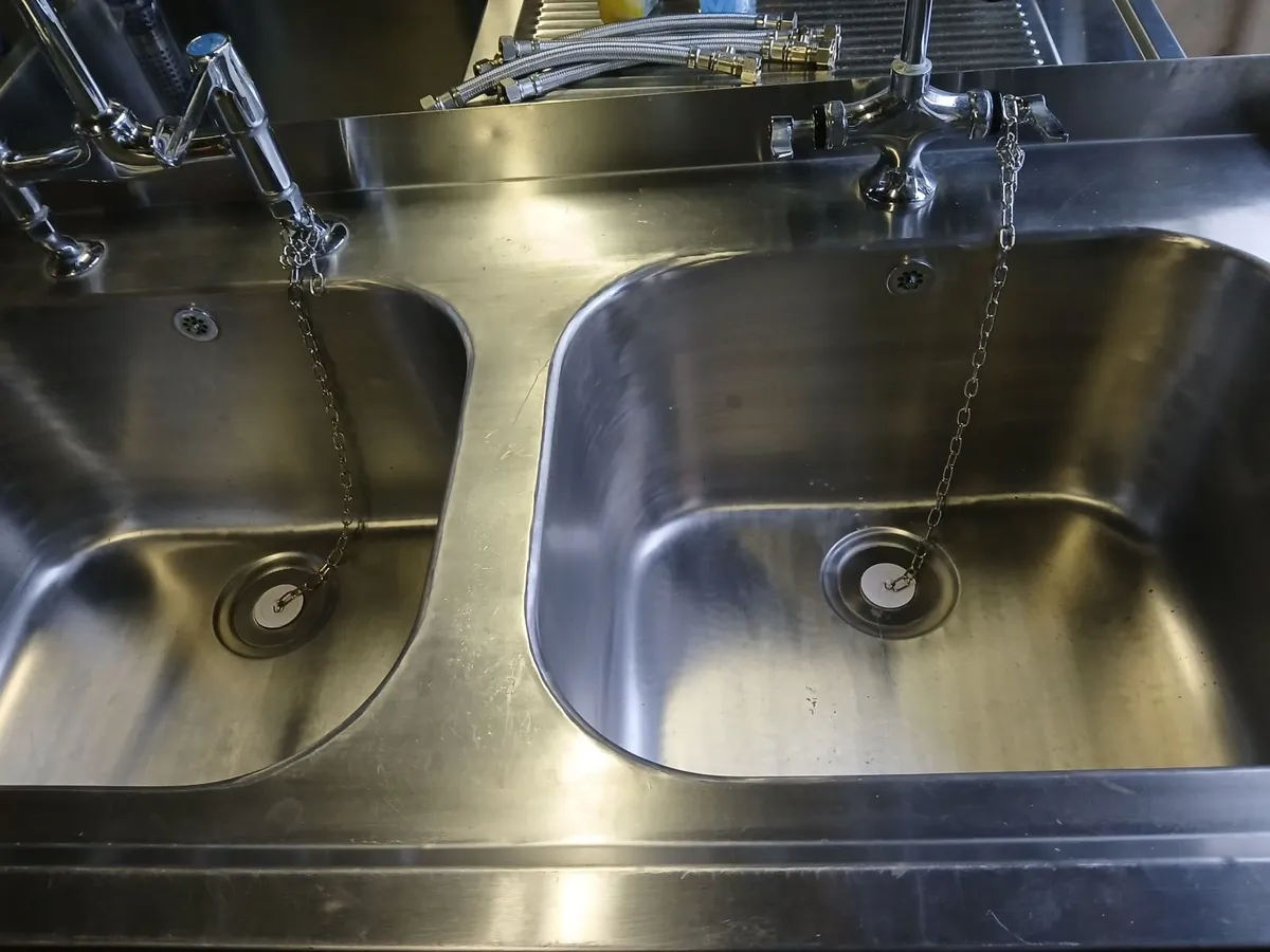 Staneless steel cabbinet double sink unit complete - Image 2