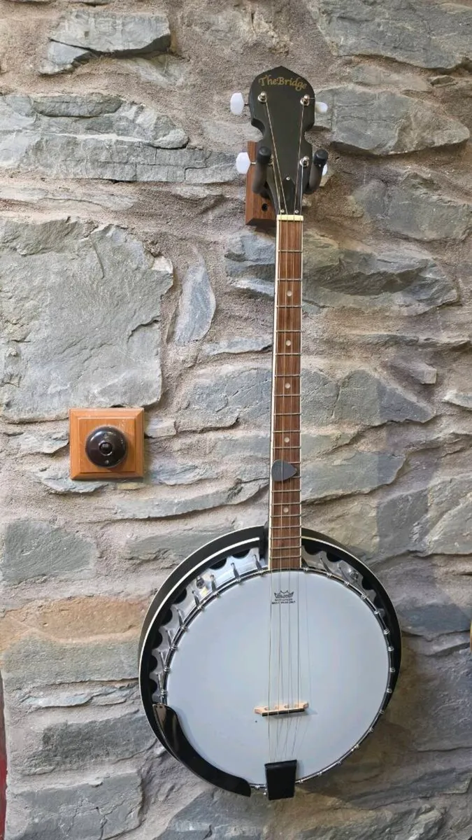 Clareen 19 fret bridge banjo - Image 1
