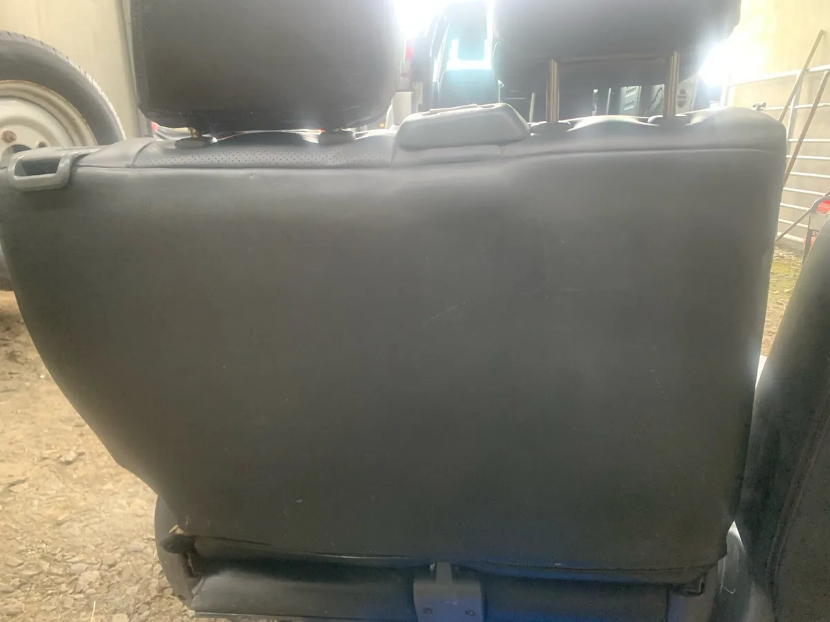 Toyota seats - Image 3