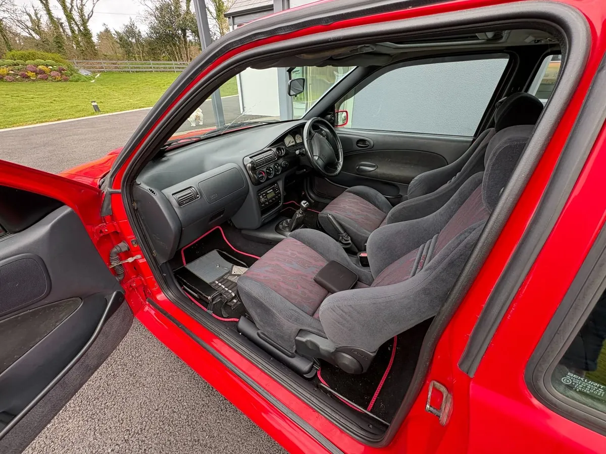 Ford Escort 1996 - Image 2