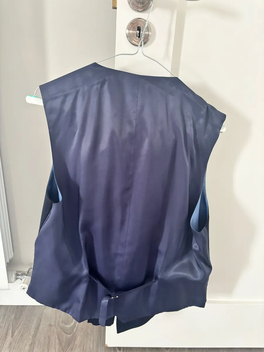 Mens Daniel Grahame 3 piece Suit - Image 3