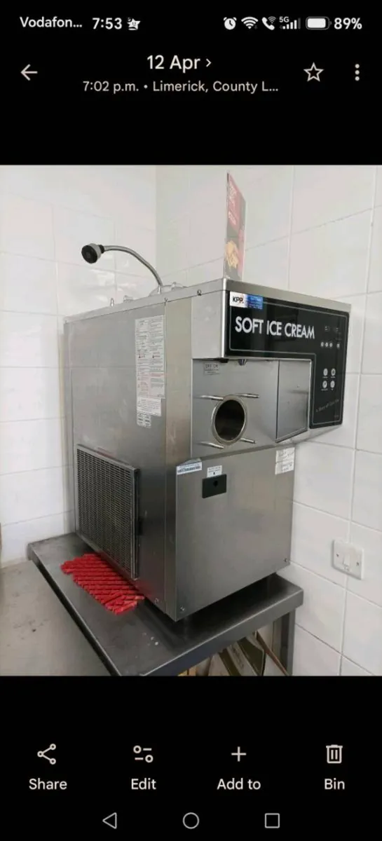 Sink and ice cream machine - Image 4