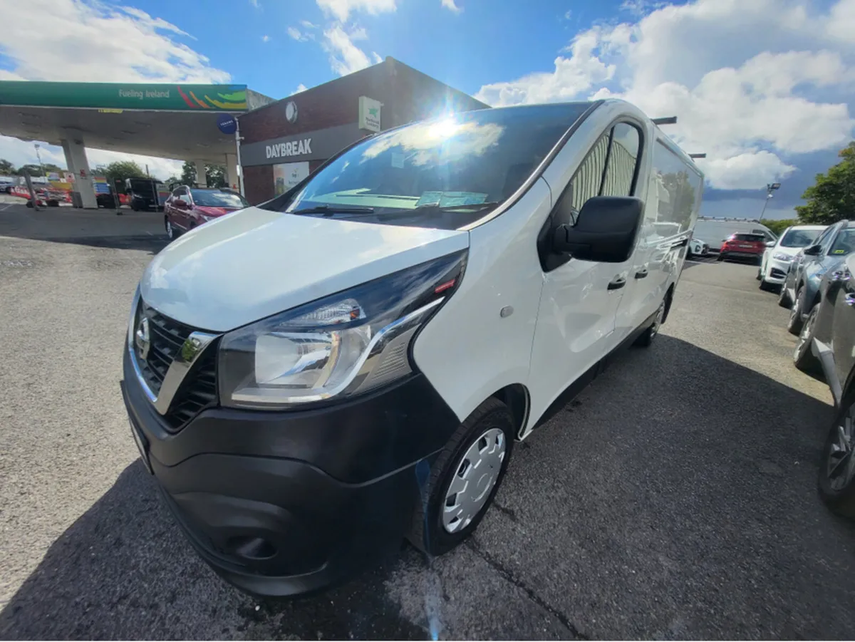 Nissan NV300 LWB 120 XE 1300 MY20 4DR - Image 3