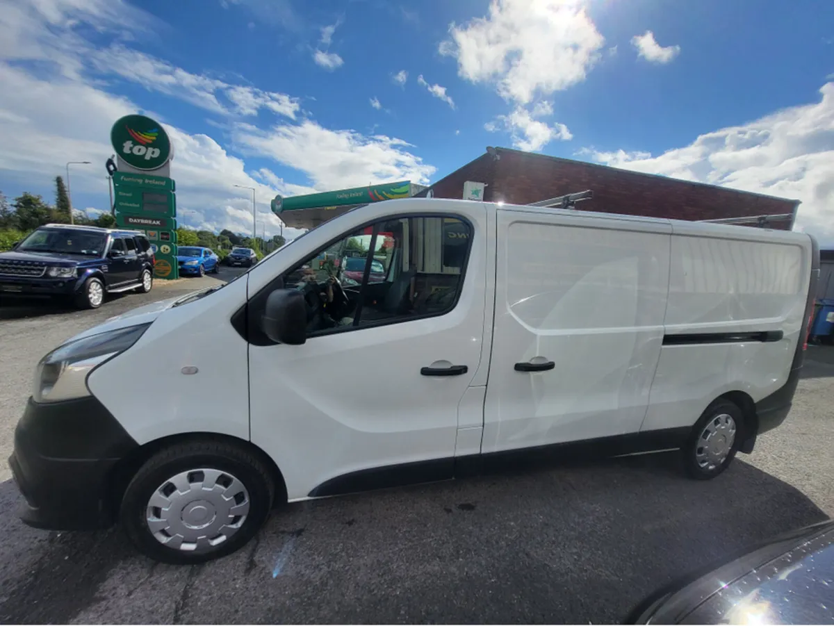 Nissan NV300 LWB 120 XE 1300 MY20 4DR - Image 2
