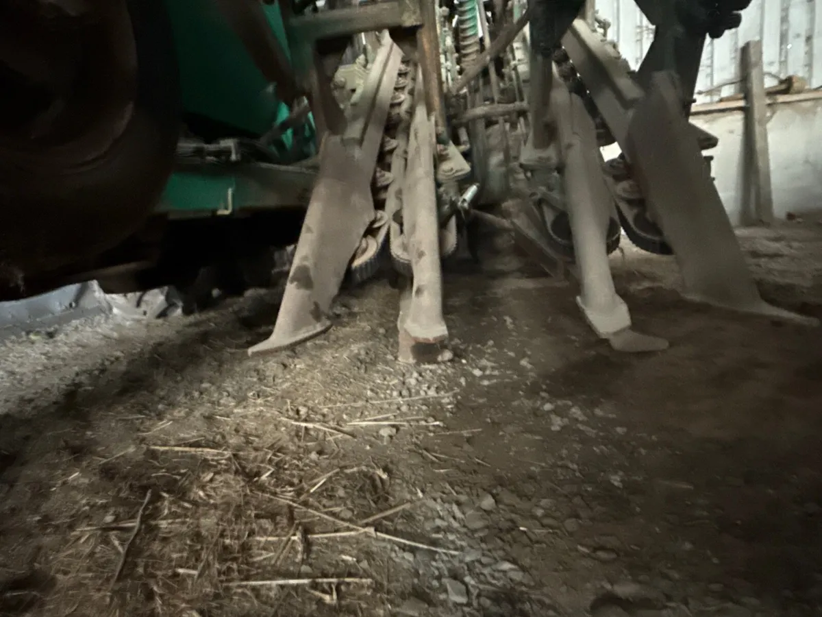 Beet Harvester Armer Salmon TR2000 - Image 3