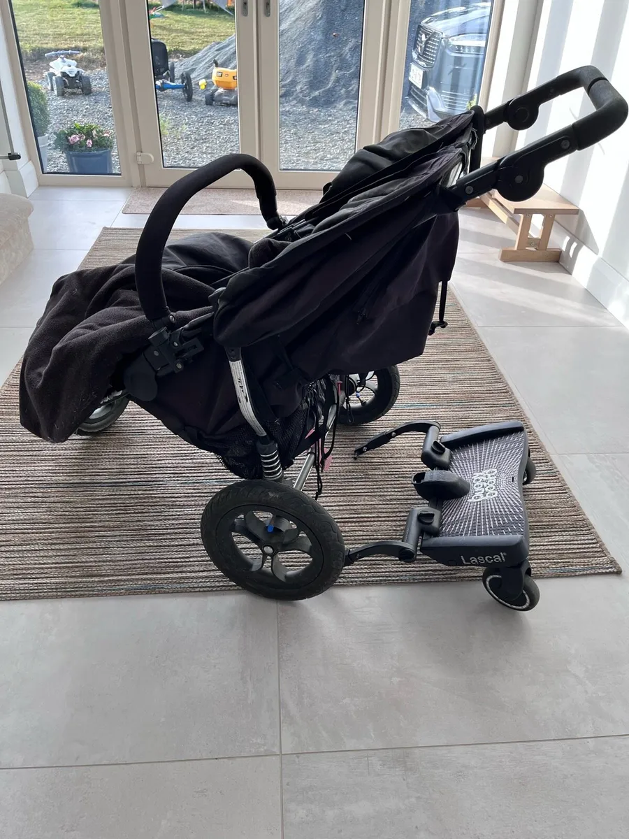 Out n About double buggy - Image 2