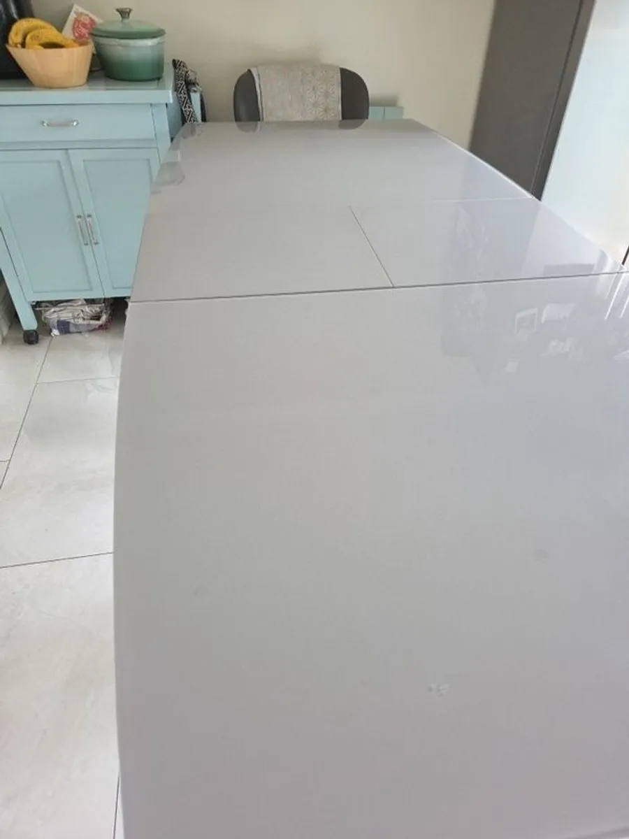 dining table - Image 1