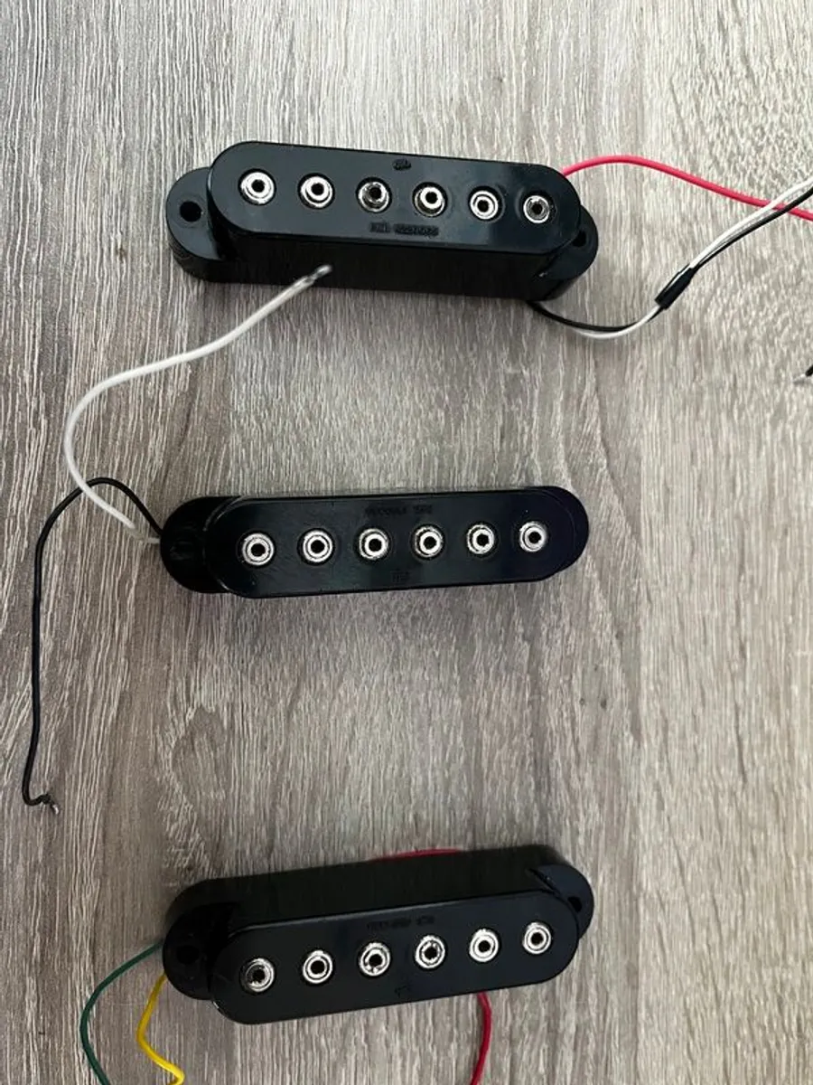 Assortment of Fender Stratocaster pickups - Duncan + G&L - Image 2